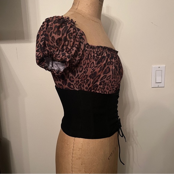 I.AM.GIA Rhia Leopard Cropped Corset Top - Picture 3 of 6